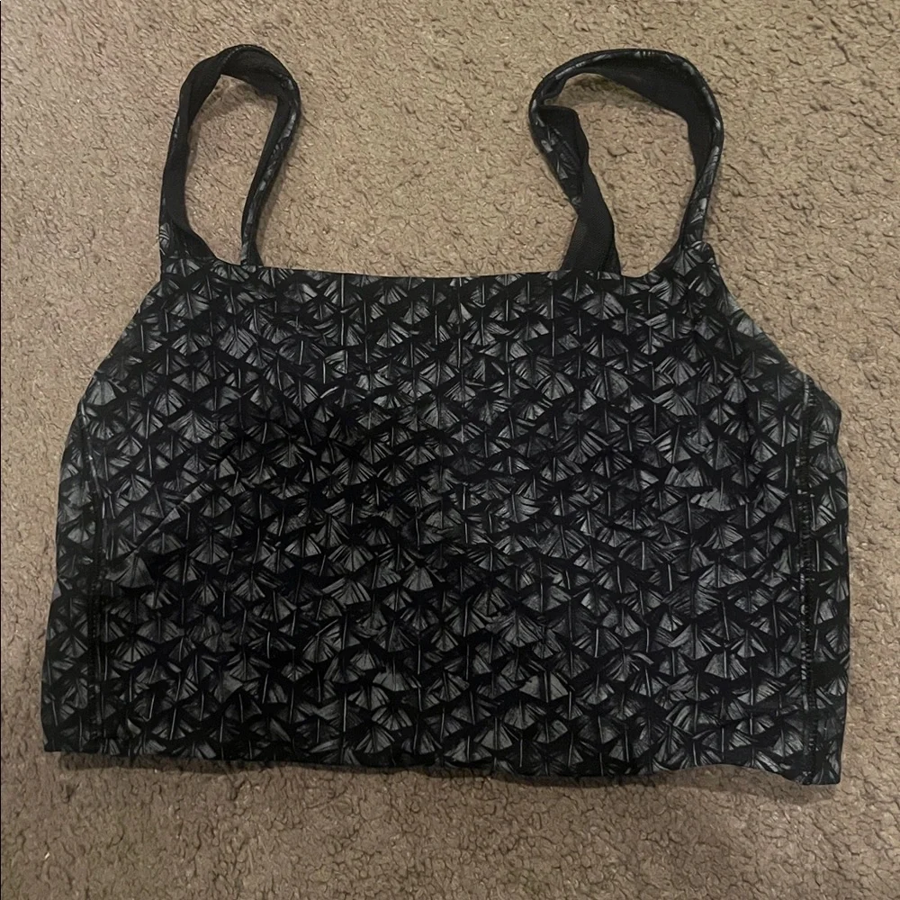 lululemon athletica Sports Bra - Picture 2 of 5